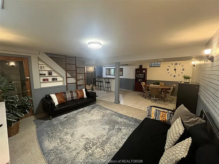 56 Mulberry Ct — Photo 9