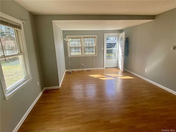 3rd image of 5 Louis Ave