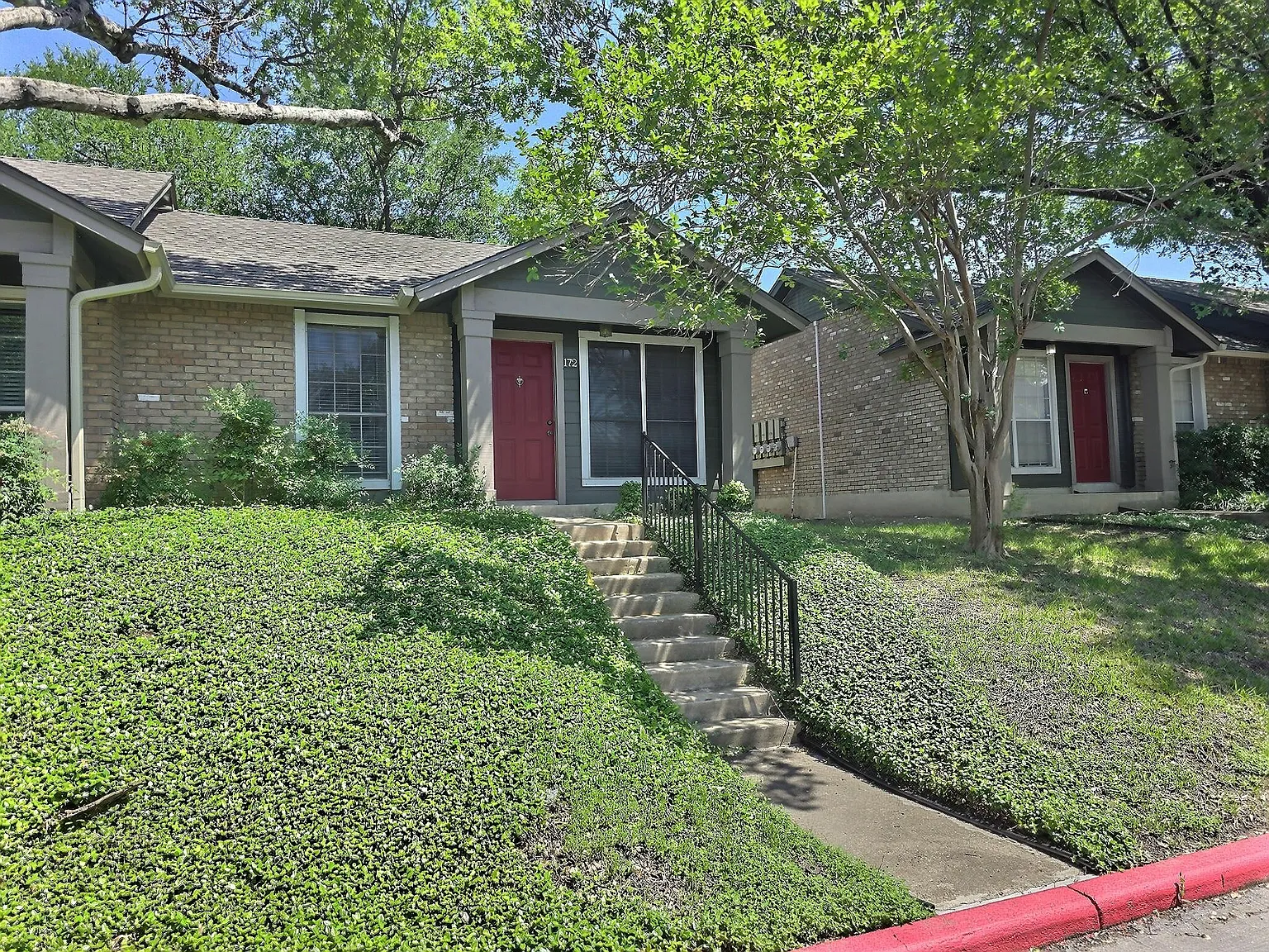 1 bed, 1.0 bath, 565 sqft, $1,187 — Photo 3