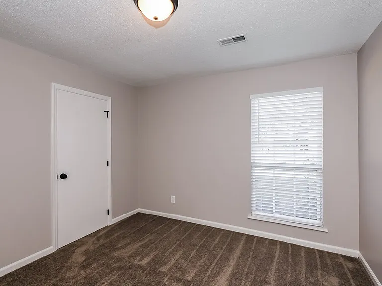 6502 Woodthrush Dr — Photo 14