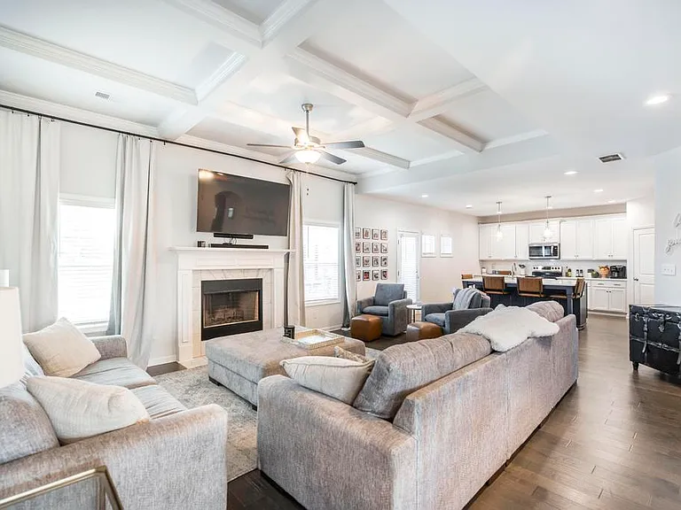 105 Pearl Moss Ln — Photo 10