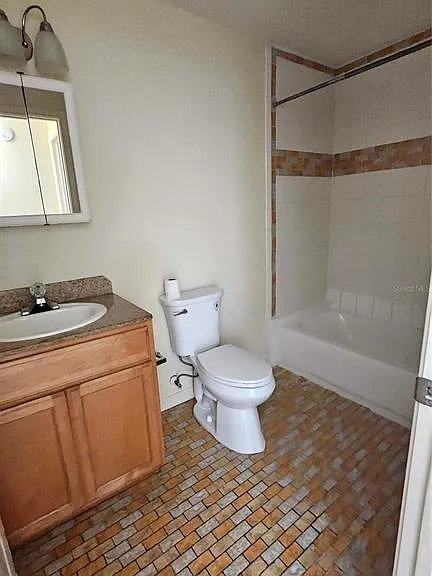 711 Lake Jessie Dr — Photo 12