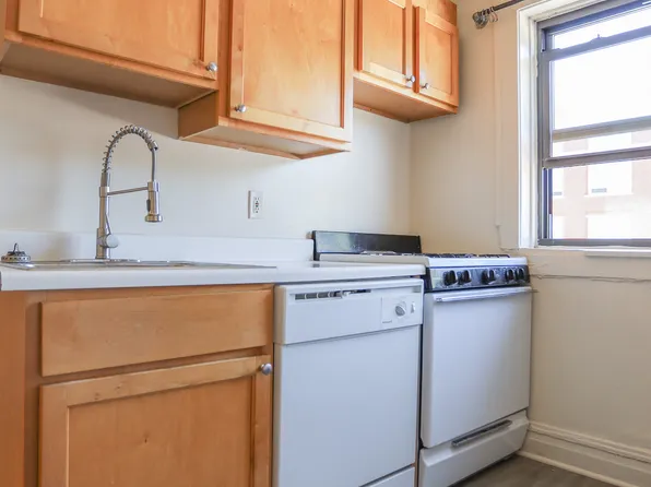 2958 N Seeley Ave APT 1, Chicago, IL 60618