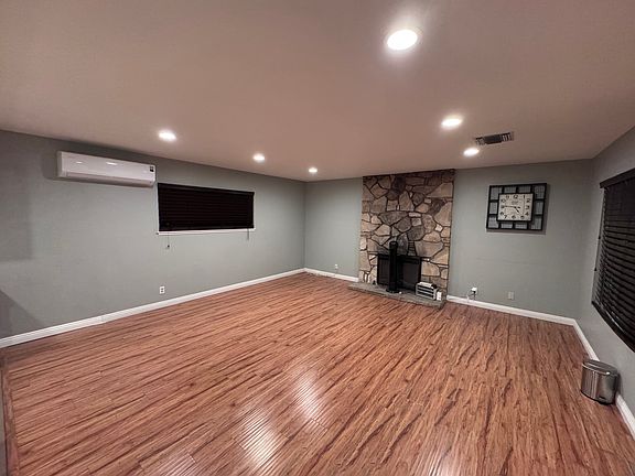 2nd image of 1631 W Randall Way #B