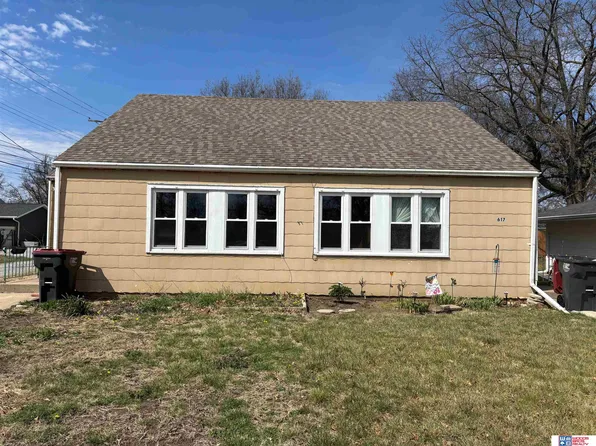 615-617 N 17th St, Beatrice, NE 68310