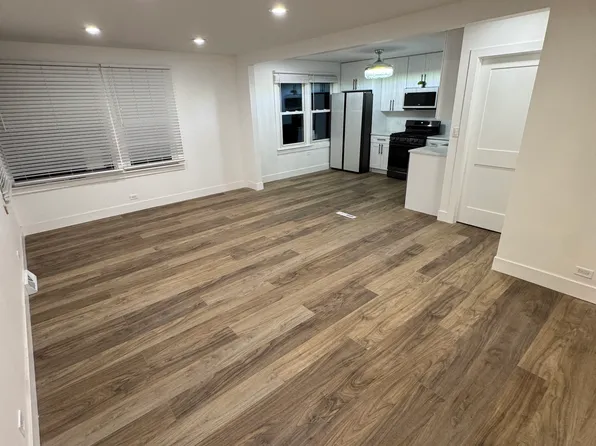 247 N Broadview Ave, Lombard, IL 60148