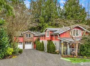 6575 NE Honeysuckle Ln, Bainbridge Island, WA 98110