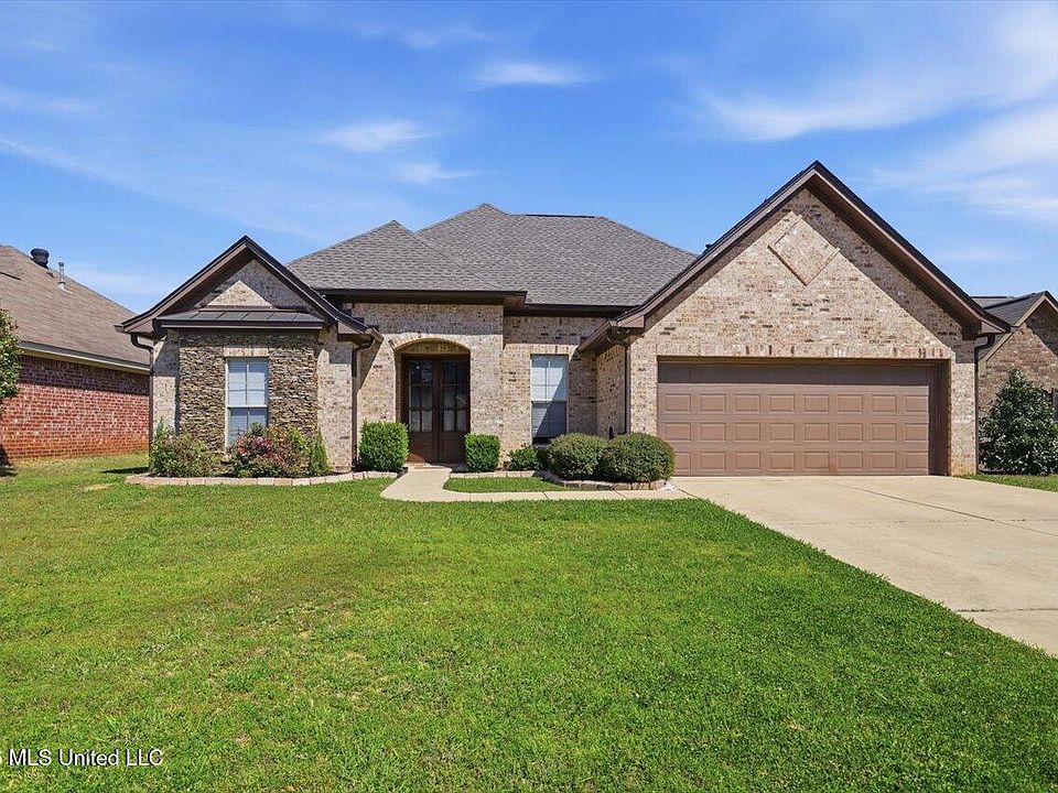 1st image of 131 Greenfield Ridge Dr