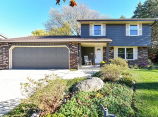 14780 W Mayflower Dr, New Berlin, WI 53151