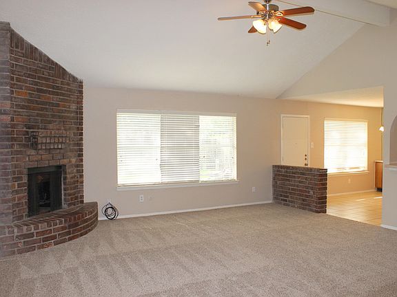 3rd image of 3707 Roseberry Dr
