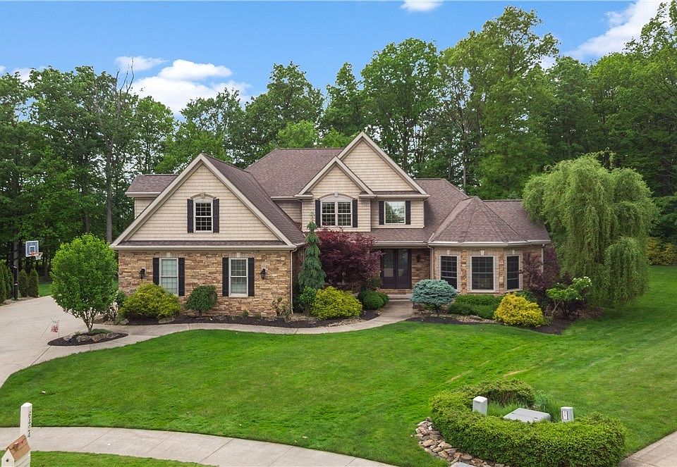 1st image of 6424 Highland Green Dr