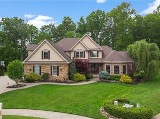 6424 Highland Green Dr, Medina, OH 44256