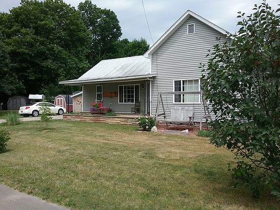 2nd image of 231 Evergreen St