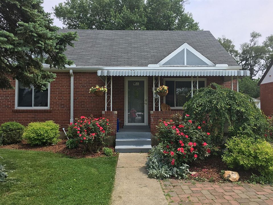 1st image of 168 Carmen Ave