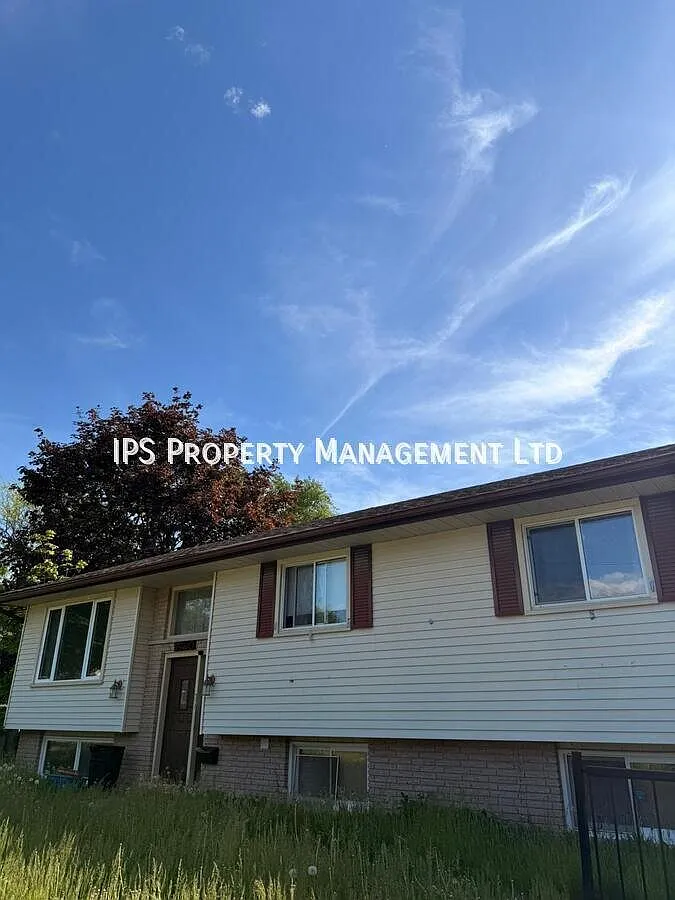 1 Bedroom | 2 Alnet |$850 Shared By 2 Tenants — Photo 1