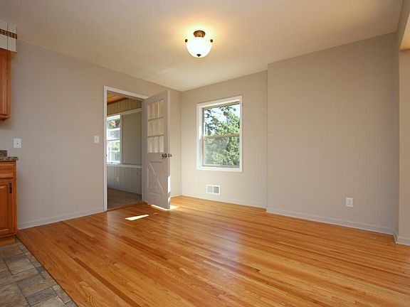 5th image of 1845 Radatz Ave