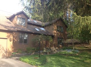 4610 Dartmouth Cir, Manlius, NY 13104