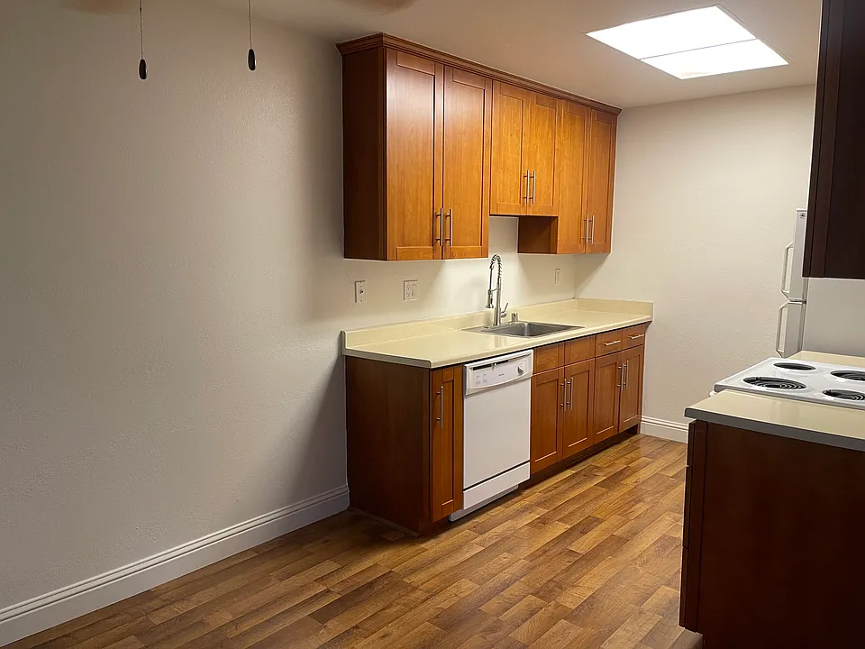 420 Union Ave #3