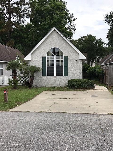 1st image of 170 Palm St