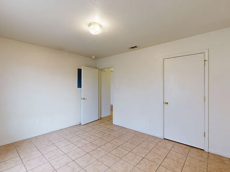 1403 Hopi Trl #B — Photo 13