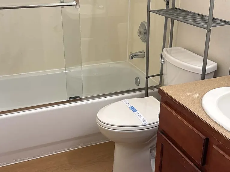 4224 Pasadena Pl NE — Photo 9