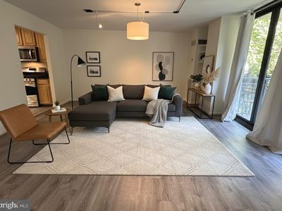 4620 N Park Ave APT 202E, Chevy Chase, MD, 20815
