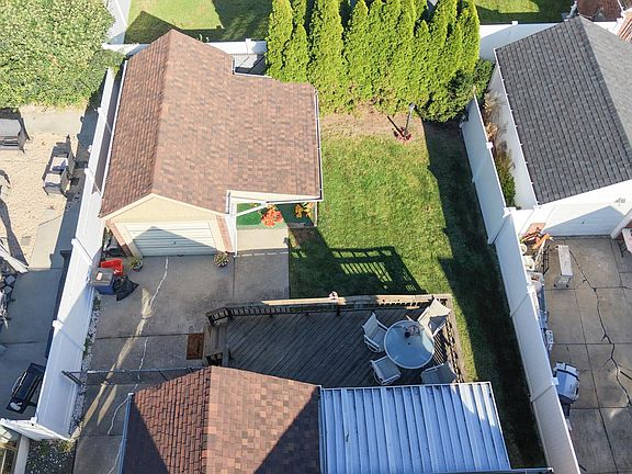 3rd image of 233 Cleveland Street