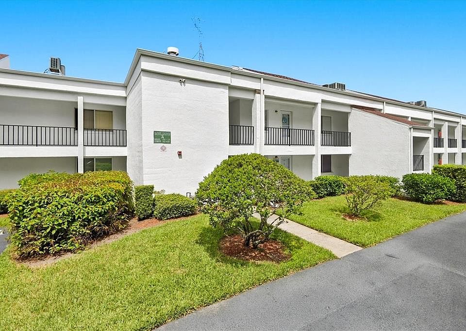 1st image of 2060 Marilyn St APT 211