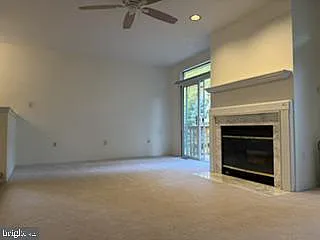 922 Glackens Ln — Photo 10