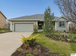 610 Ruby Rd, Papillion, NE 68133