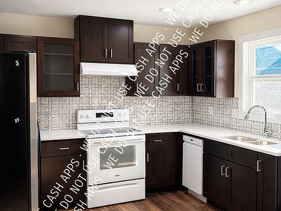 2nd image of 915 Kiln St