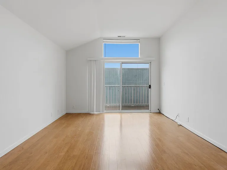 67 Wellington Ave — Photo 15