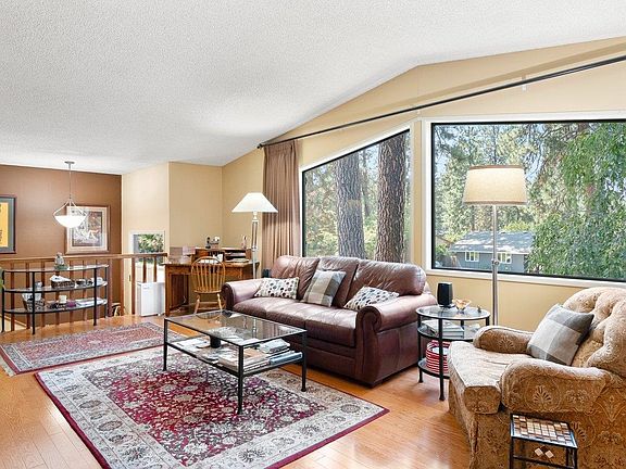 5th image of 1211 W Bellwood Dr