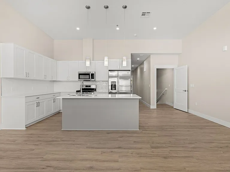 12545 W State St #106 & Unit 206 — Photo 31