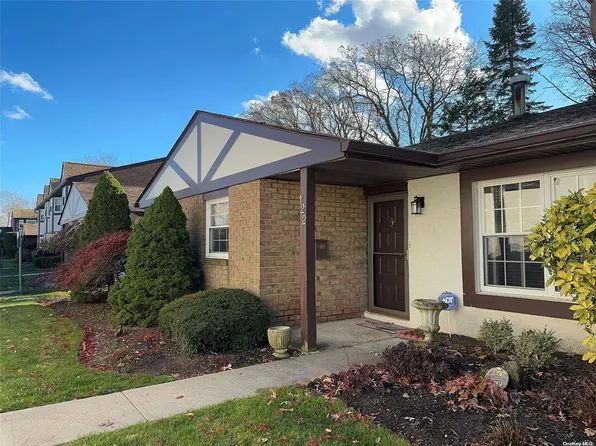 122 Greenmeadow Drive #0, Deer Park, NY 11729