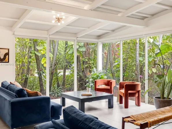 11932 NE 8th Ave, Biscayne Park, FL 33161