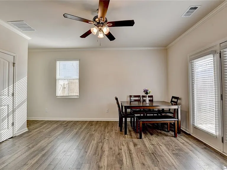 31 Valleywood Ct — Photo 18