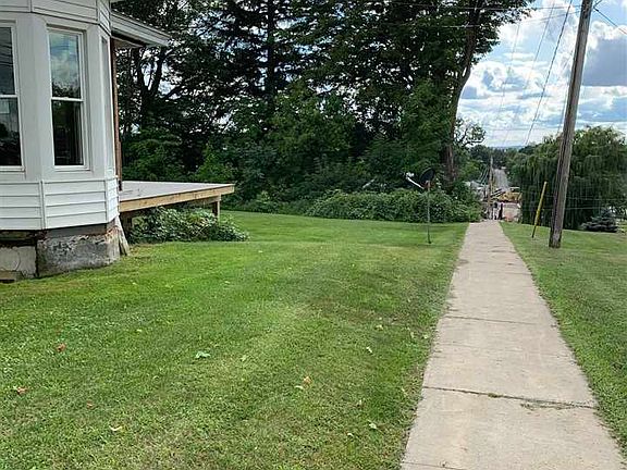 3rd image of 401 Gouverneur St