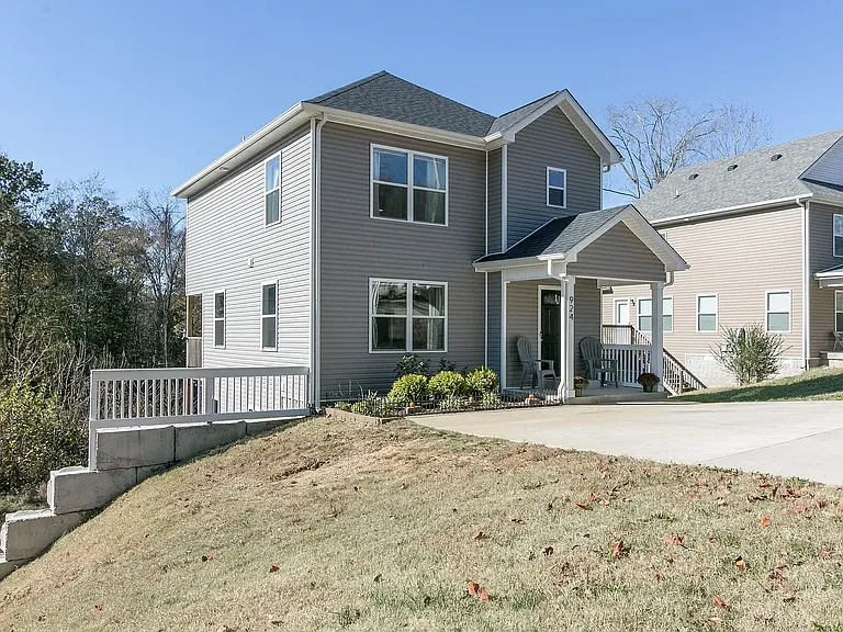 924 E Happy Hollow Dr — Photo 26