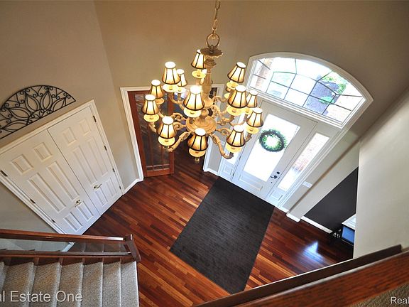 5th image of 3648 W Tienken Rd