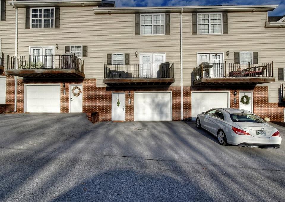 1st image of 578 Grays Pointe Ct #0