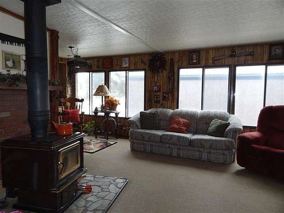 3rd image of 679 Juniper Dr