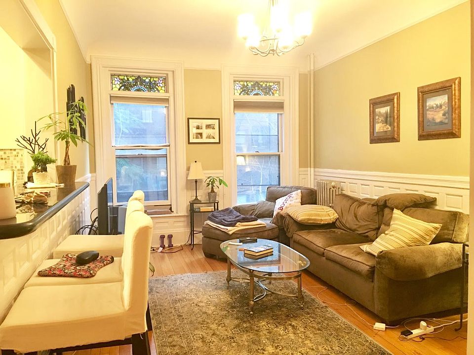 2nd image of 405 Marlborough St APT 32Q