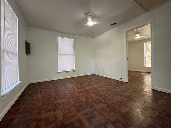 5th image of 3110 Roby St