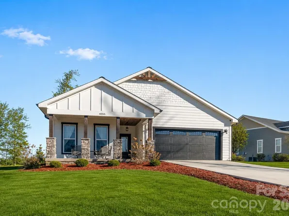 4555 Bristol Dr, Morganton, NC 28655