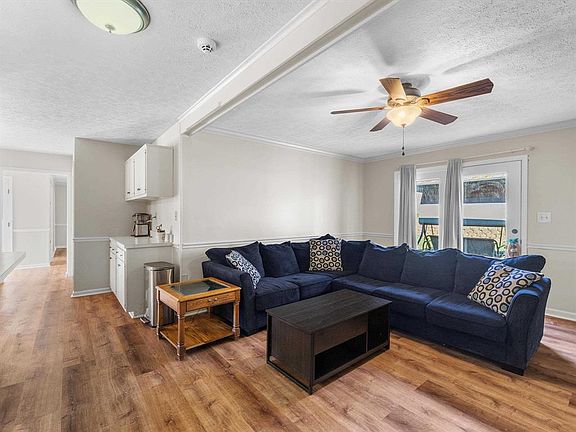 4th image of 2309 Becklynn Dr