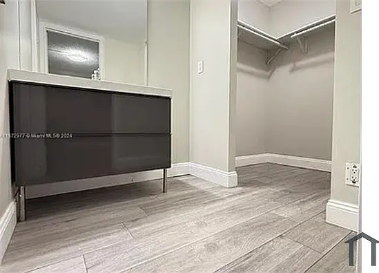 3 bed, 1380 sqft, $4,680 — Photo 4
