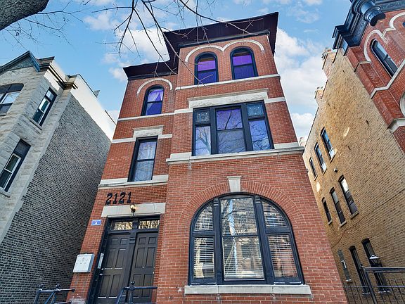 2nd image of 2121 N Sheffield Ave #3W