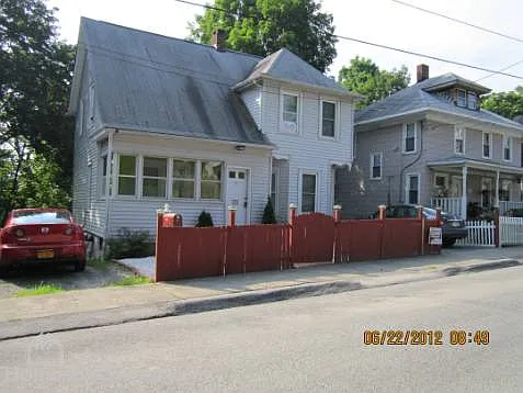 9 Ridge Ave photo 1
