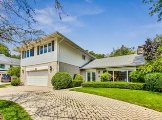 2600 Bob O Link Ln, Northbrook, IL 60062